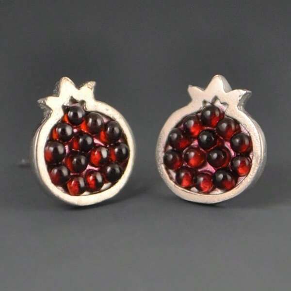 Women's Versatile Vintage Garnet Stud Earrings, Creative Unique Personalized Ear Jewelry, Suitable For Daily Casual, Wedding, Banquet, Anniversary Occasions, Exquisite Gift, Perfect For Birthday, Valentine's Day For Mom, Girlfriend, Wife