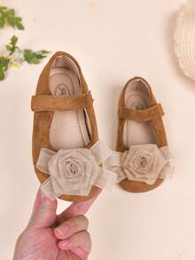 New Butterfly Children's Shoes, Anti-Slip Shoes, Fluffy Flower Princess Soft Sole Loafers - Khaki - View 6