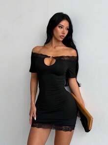 Summer Off-Shoulder Contrast Lace Short Dress, Suitable For Parties, Gatherings, Vacations, Beach - Black - View 4