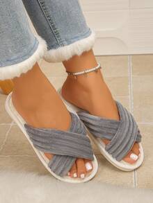 Chaussons de maison confortables et doux en peluche à bretelles croisées pour femmes, style décontracté, gris, pour l'automne/l'hiver, chaussons de chambre - Gris - Voir 3