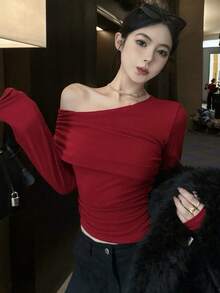 Red Asymmetrical Shoulder Long Sleeve T-Shirt Women Autumn/Winter Slim Fit Inner Layer Sexy Style Hot Girl Base Top - Red - View 2