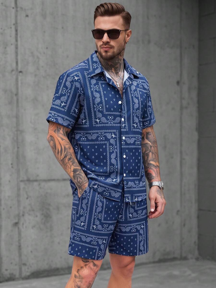 Conjunto de camisa de manga corta de un solo pecho con estampado de cachemira ligera & pantalones cortos para hombre, cintura elástica con cordón y bolsillos, conjunto de 2 piezas de camisa con patrón floral de nuez de la oeste vintage + pantalones cortos bermuda, adecuado para estilo callejero, uso diario, viajes de vacaciones