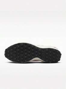 Women's Nike Waffle Debut Low-Top Athletic Casual Shoes DH9523-108 - Baby Pink - View 5