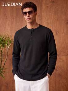 1pc Black Waffle Knit Men's Long Sleeve Polo Shirt, Henley Collar Half-Button Design, Men's POLO Shirt, Men's T-Shirt, Solid Color Loose Ribbed Cuff Long Sleeve Top, Breathable Textured Fabric, Men's Casual Pullover, Old Money Style, Gentleman Elegant Men's Top - Black - View 5