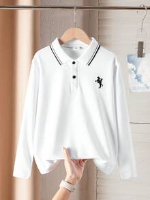 年轻男孩经典学院风骑士刺绣白色长袖 Polo 衫，适合日常穿着、旅行、聚会、户外活动 - 白色 - 查看 1
