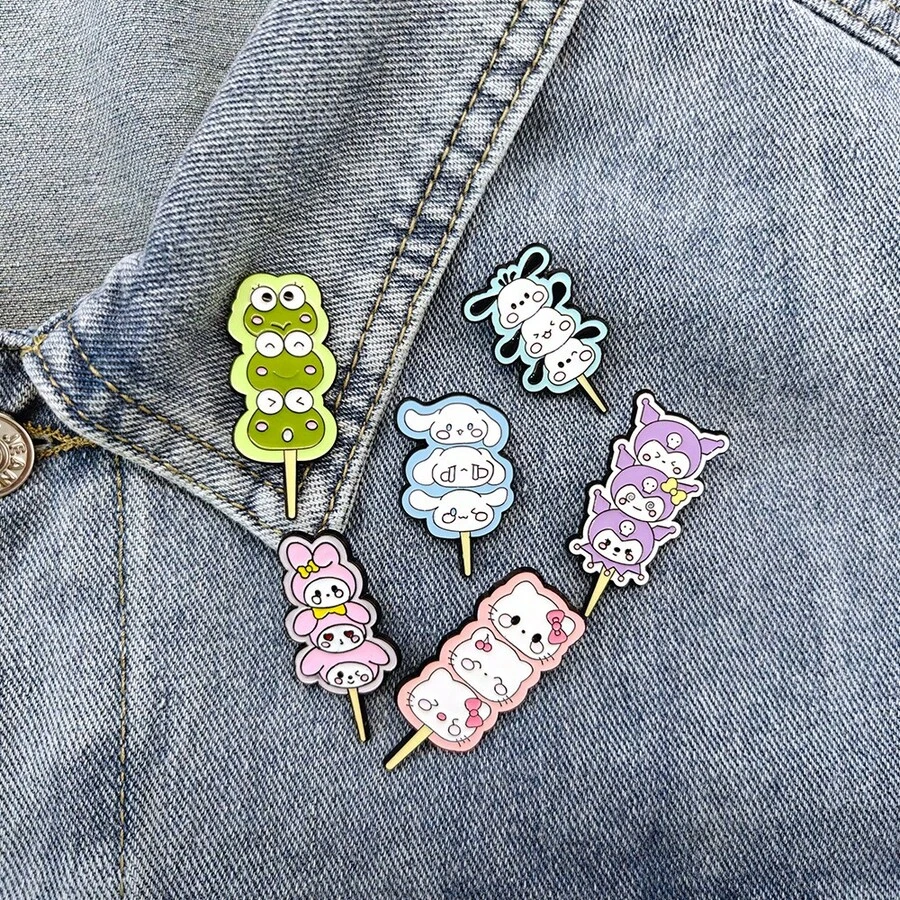SANRIO 1件可愛卡通三麗鷗胸針,萬聖節與聖誕節金屬徽章,Hello Kitty胸針,柔美甜美貓咪合金包包配件針 - 彩色 - 查看 1