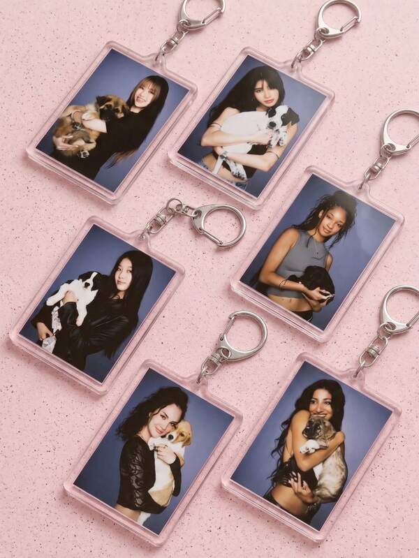 1/6pcs KATSEYE Acrylic Keychain, Girl Group, Manon Sophia Daniela Lara Megan Yoonchae, K-Pop Friendship Bag Charm, Tour Merchandise, Concert Essential, Tour Must-Have, Fan Support Item, Fan Freebies, Perfect Decoration For Concert Bag. ARMY Fan Perfect Gift, Party Favor