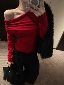 Red Asymmetrical Shoulder Long Sleeve T-Shirt Women Autumn/Winter Slim Fit Inner Layer Sexy Style Hot Girl Base Top - Red - View 5