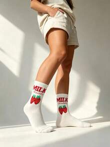 Strawberry Letter Jacquard Mid-Calf Socks, Cute Japanese Style Versatile Student Soft Girl Socks, Comfortable Minimalist Women's Socks - Multicolor - View 4