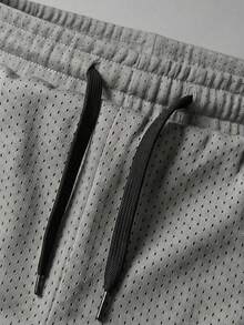 2合1男士夏季運動快乾七分短褲，彈性休閒褲附內襯，字母印花，適合跑步與健身 - 淺灰色 - 查看 4