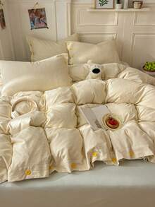 Cream Yellow Fine Striped Washed Jacquard Button Style 4-Piece Bedding Set, Contrast Yellow Button Decor, Breathable Soft All-Season Bedding Set Including 1 Duvet Cover, 1 Bed Sheet, 2 Pillowcases, No Filling, Suitable For Dorm, Bedroom, Home Use, Multiple Size Options - Champagne - View 2