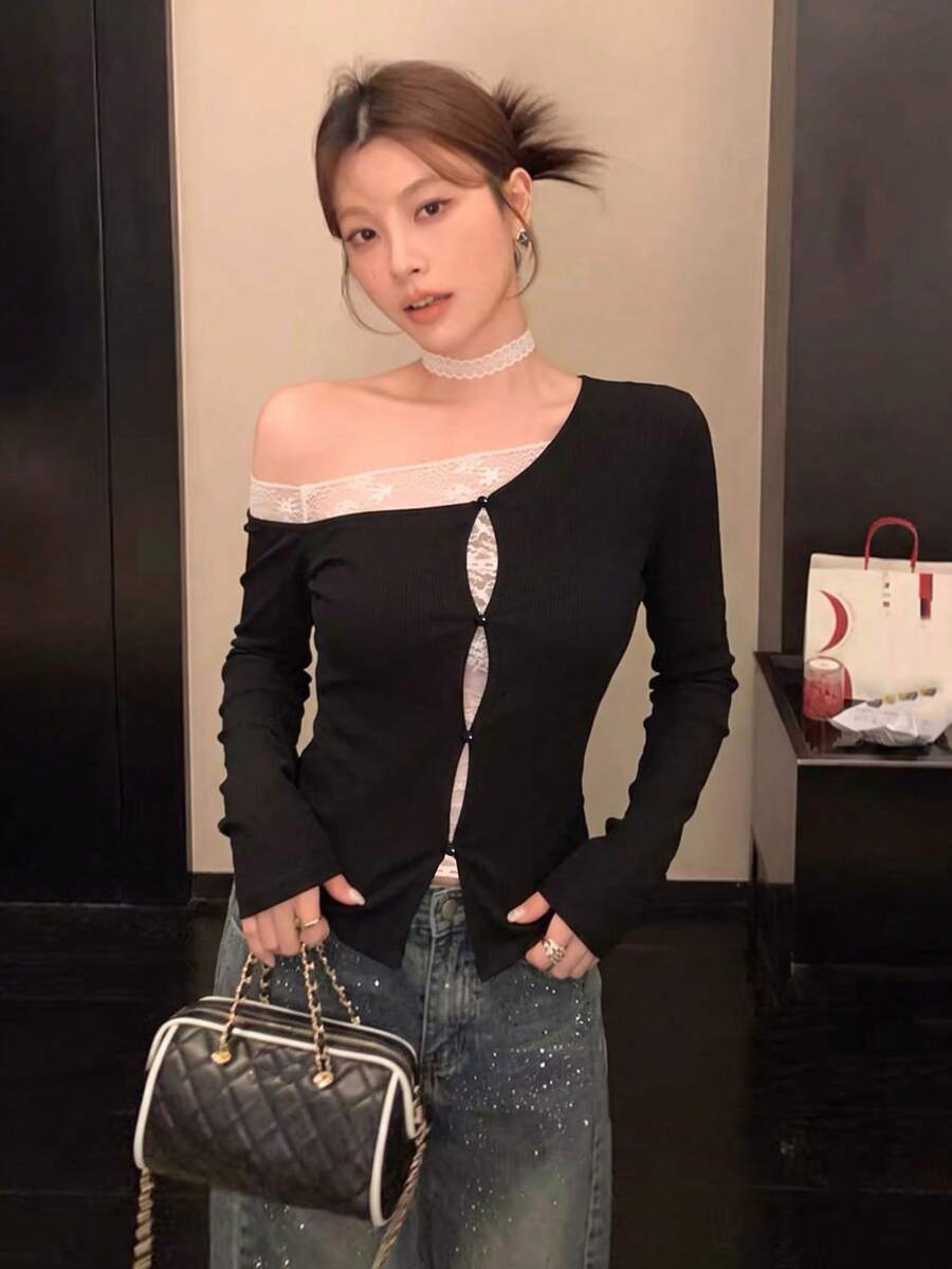 性感黑色蕾絲拼接不對稱肩修身T恤,辣妹外套內搭底層,優雅時尚上衣 - 黑色 - 查看 1