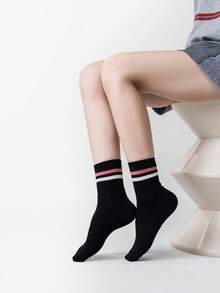 1/7 Pairs All-Season Moisture-Wicking Soft Skin-Friendly Breathable Odor-Resistant Black & White All-Match Color Contrast Striped Edge Mid-Calf Socks Retro Colorful All-Match Style Student Versatile Casual Long Socks - Multicolor - View 4