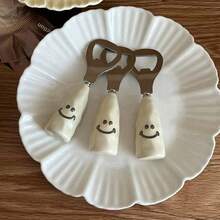 3pcs Cute Smiling Face Beer Bottle Opener, Plastic Handle With Ceramic-Like Finish, Upright Bottle Opener, Creative Stainless Steel Opener - Multicolor - View 7