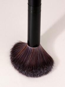 Multifunctional Flame Makeup Brush, Creates Smooth Natural Color Blending Effect, Practical Daily Facial Makeup Tool - Black - View 8