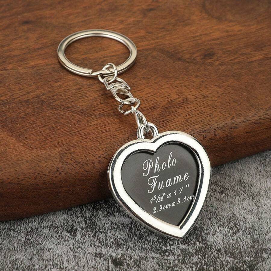 1pc Minimalist Fashion Photo Frame Keychain, Casual Couple Daily Wear Mini Photo Frame Alloy Keychain, Ideal Gift For Friends, Lovers, Everyday Accessory For Clothes, Bags, Phones Gifts For Mother, Father, Graduation, And Teacher - Silver - View 1