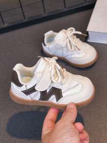 1 Pair All-Season Baby Colorblock Soft Comfortable Walking Shoes - Brown - View 2