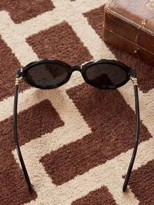 Miu Miu Black Oval Frame Gold Logo UV Protection Fashion Women's Sunglasses Summer Beach Style - Black - View 4
