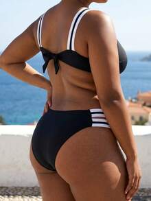 Plus Size Rashguards - Siyah ve Beyaz - Görünüm 2