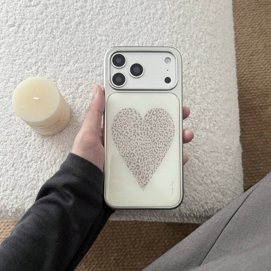 1件裝奶油白豹紋愛心 Free Heart 英文字體防摔亮面 TPU 電鍍銀大窗全包手機殼,無配件,兼容多款機型,高級溫柔 INS 風保護殼 - 銀色 - 查看 1