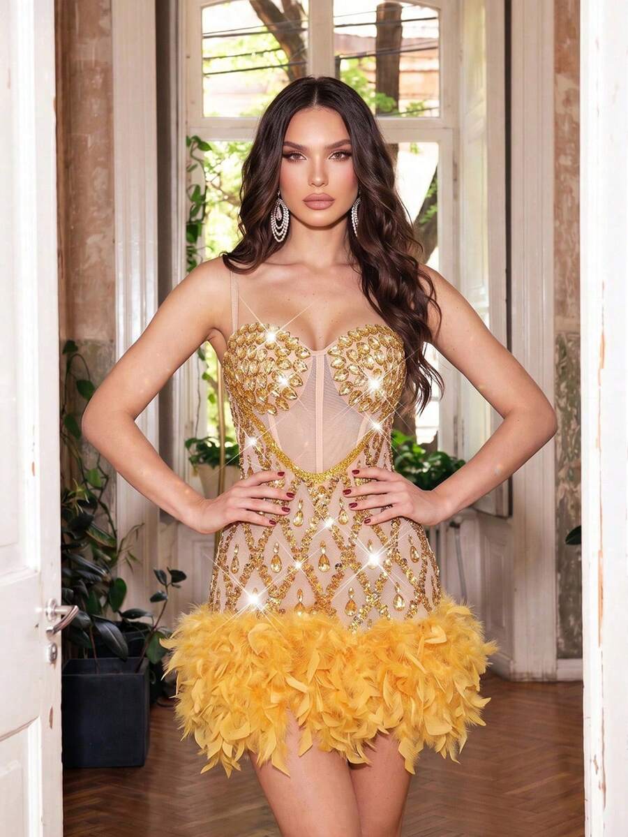 New Women's Luxurious Heavy Decoration Water Diamond Patch Fake Feather Design Sexy Chiffon Backless Mini Dress, Suitable For Wedding Banquet - Gold - View 1
