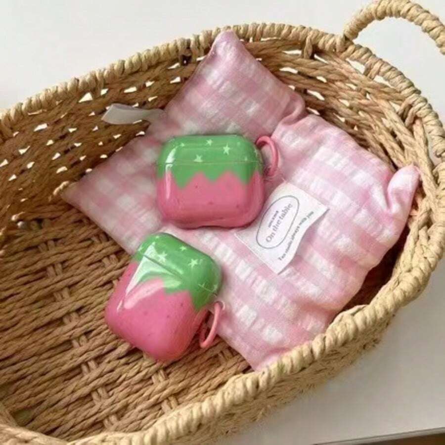 Cute Portable Fresh Strawberry Earphone Case - Multicolor - View 1