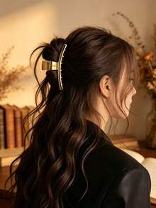 Yves Saint Laurent Gold Metal Large Hair Clip Minimalist Luxury Elegant Back Hair Bun Clip Secure Non-Slip Suitable For Thick Hair Multi-Function Styling Hair Accessory Commute Travel Applicable Exquisite High-End Holiday Gift YSL-GIFT-164 - Kaneko - View 1