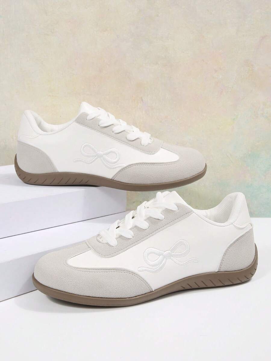 Sepatu Sneakers Kasual Low Top Bordir Pita Manis Dua Warna Retro untuk Sehari-hari - Putih - View 1