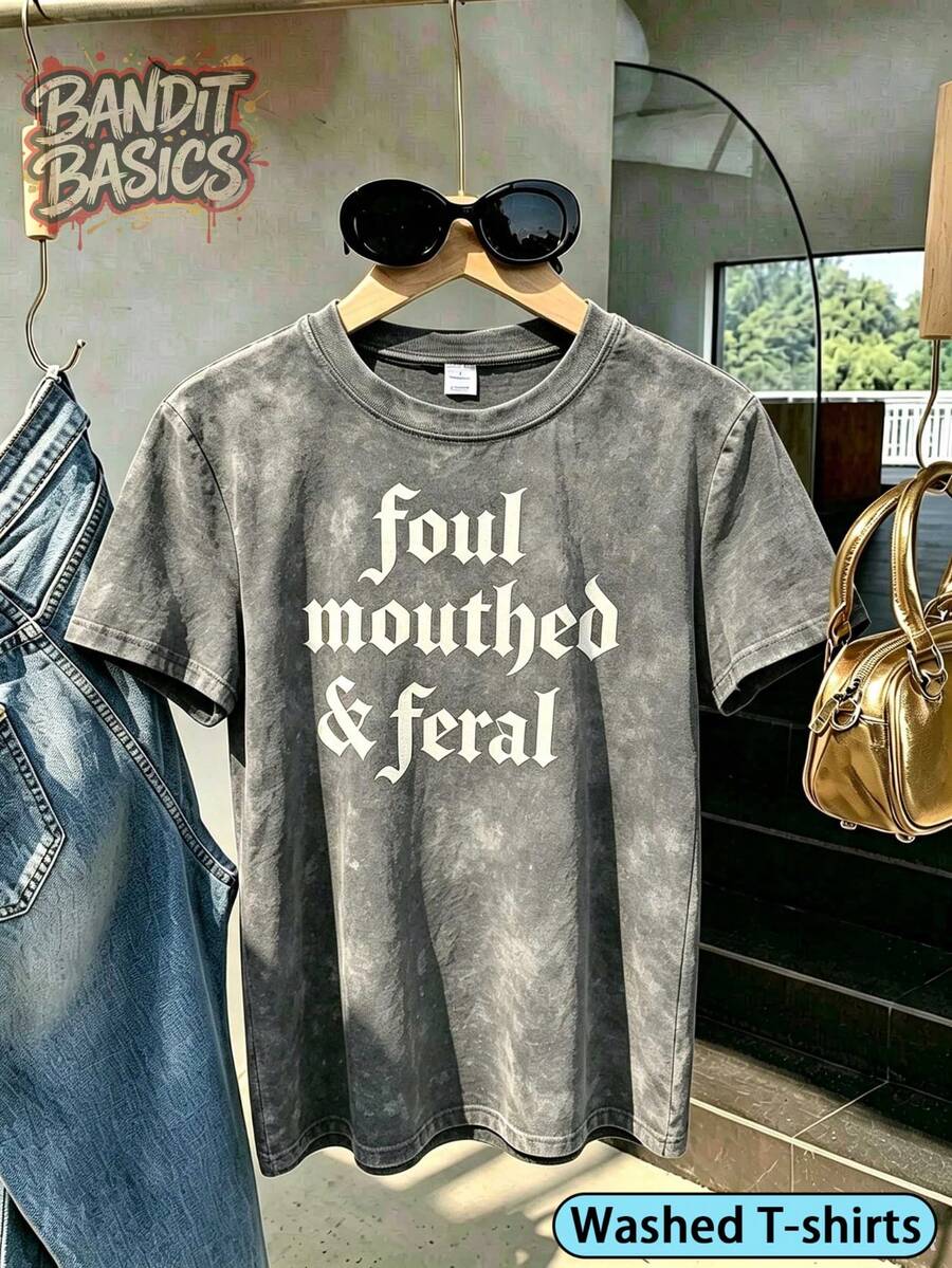 100% Cotton Crop Top T-Shirt With Gothic Lettering Foul Mouthed , On Wooden Hanger, Glasses, Blue Jeans, Indoor Staircase, Vacation Outfitswomen - 水洗-灰色 - 查看 1