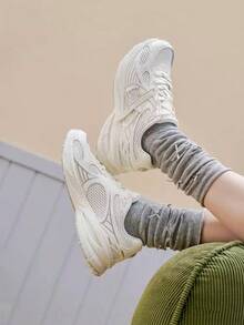 XTEP New Women's Breathable Lightweight Cushioned Mesh Running Shoes - Beige/Silver Gray - View 5
