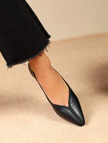 Women's V-Cut Pointed Toe Low Heel Pumps, Contrast Trim, Vintage Soft Leather Design, Elegant Office Formal High Heels - Black - View 2