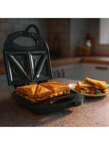 Adler Sandwich Maker, Sandwich Toaster, Panini Press - 850W, Non-Stick Plates, Thermostat Indicator Light, Anti-Slip Feet - EU E Type Plug(220-240V) - View 1