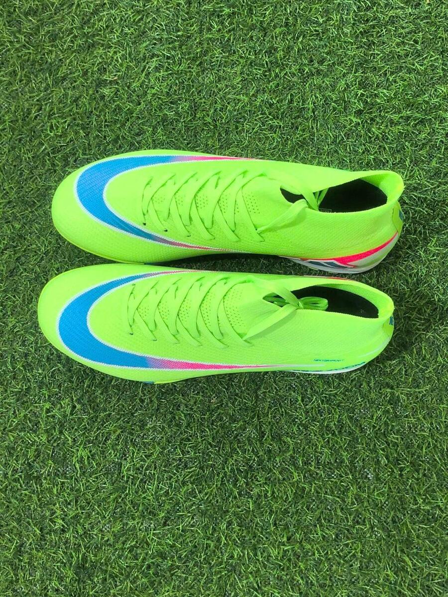 Sepatu Sepak Bola Remaja Baru dengan Paku - Hijau - View 1