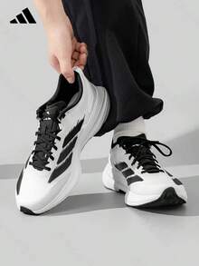 Adidas 新款迎风系列健身训练运动鞋，男女通用休闲跑步鞋 - 黑與白 - 查看 6