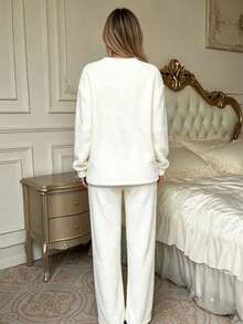 2pcs/Set Women's Cute Plush Long Sleeve Pajama Top + Straight Leg Pants Comfortable Casual Sleepwear Set - White - View 7