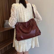 新款時尚肩背托特包，歐美風女款大容量極簡休閒手提包，斜挎包 - 紅色 - 查看 9