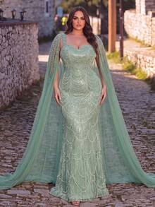 Elegant Plus Size Mermaid Formal Gown With Beaded Sequin Heart Neckline And Cloak Sleeves, Perfect Prom Party Dress - Green - View 4
