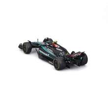 Burago - Mercedes AMG Petronas W15 Lewis Hamilton #44 2024 - 真實 1:43 比例模型車,由 Lewis Hamilton 駕駛,Mercedes 官方授權,建議 3 歲以上使用 - F1 W15 #44 - 查看 8