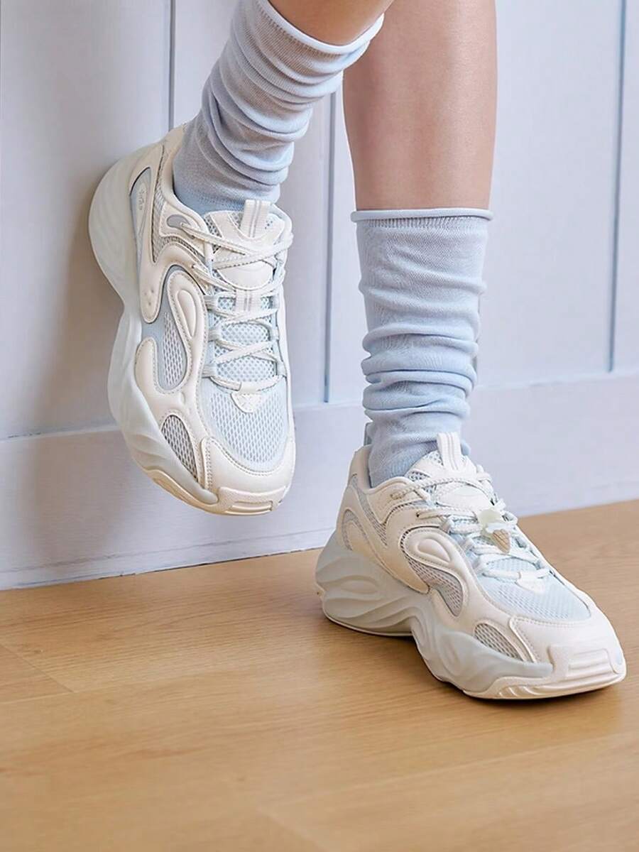 XTEP New Casual Thick-Sole Platform Versatile Women's Sneakers - White/Blue - View 1