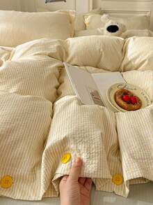 Cream Yellow Fine Striped Washed Jacquard Button Style 4-Piece Bedding Set, Contrast Yellow Button Decor, Breathable Soft All-Season Bedding Set Including 1 Duvet Cover, 1 Bed Sheet, 2 Pillowcases, No Filling, Suitable For Dorm, Bedroom, Home Use, Multiple Size Options - Champagne - View 7
