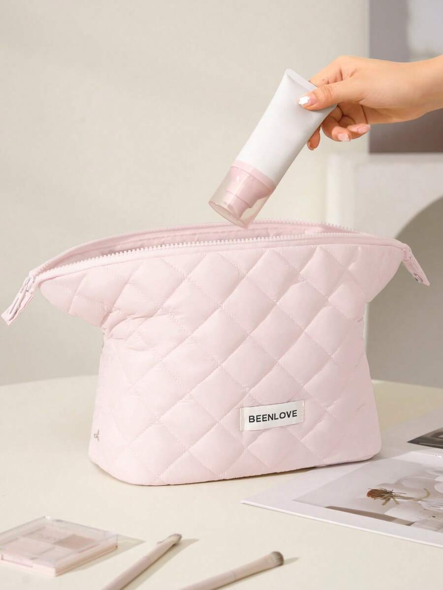 Fashionable Multifunctional Quilted Cosmetic Bag, Portable Zipper Travel Toiletry Bag, Classic Large Capacity Puffy Makeup Organizer, Casual Handbag, Warm Down-Like Texture Small Bag, Suitable For Vacation Travel, Weekend Trips And College Dorm Daily Use