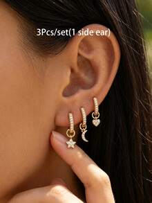 Juego de 3 piezas de pendientes de aro huggie colgantes con estrella, luna y corazón chapados en oro, con encantos de circonita cúbica brillante, joyería de oreja multi-perforación apilable para mujer - 3 piezas/juego (1 oreja lateral) - Ver 2