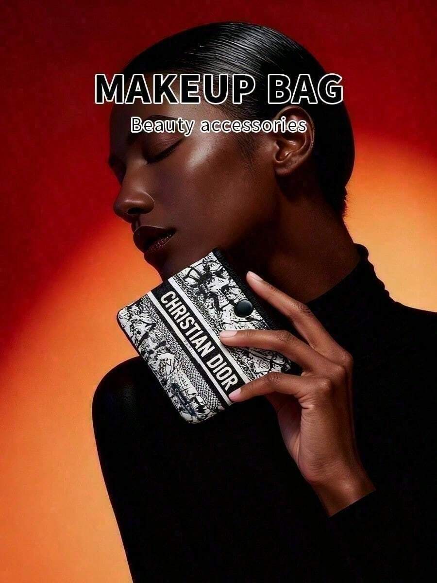 Dior 女款巴黎城市地圖收納包,黑白圖案設計,小巧精緻,適合日常收納,按扣開合,可收納硬幣、卡片與眼影保護蓋,個性化通勤手提包 - 黑與白 - 查看 1