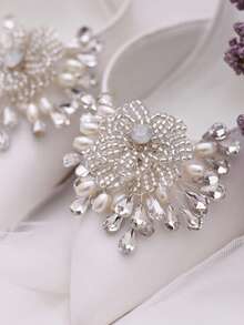 1pc Handmade Beaded Flower Pearl Rhinestone Luxury Shoe Clip, Detachable/Bridal Wedding Shoe Decor/High Heel Accessory, Same Style For Left And Right Feet - Silver - View 2