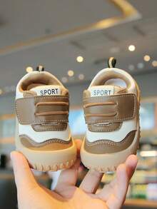 1 Pair Infant/Toddler Contrast Color Patchwork Low-Top Hook & Loop Flat Retro Sneakers, Casual Daily Wear [Select By Actual Inner Length In Cm] - Brown - View 1