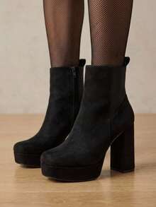 Women Ankle Boots & Booties - Gamuza negro - View 2