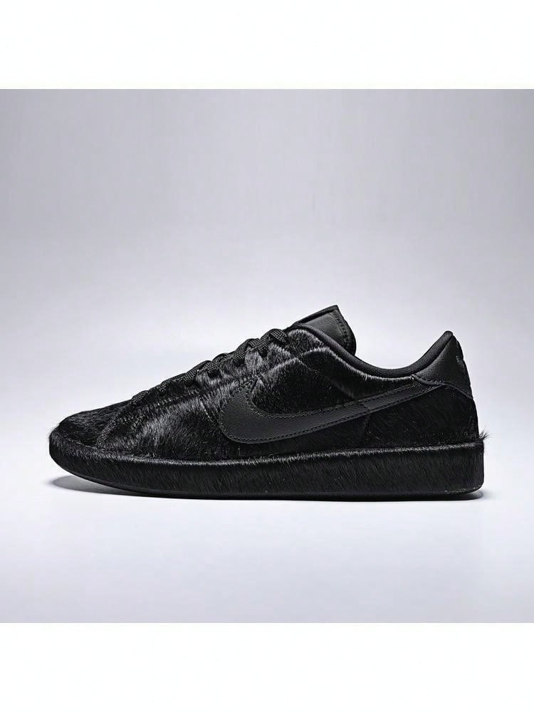 Nike Men's TENNIS CLASSIC CS PRM CHEW DOG Tennis Shoes Low-Top JA8560-001 - Black - View 1