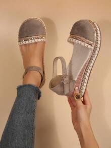 Bohemian Woven Closed-Toe Sandals For Women, Vintage Rivet Hemp Rope Thick Sole Back Strap Casual Beach Shoes - Khaki - View 1