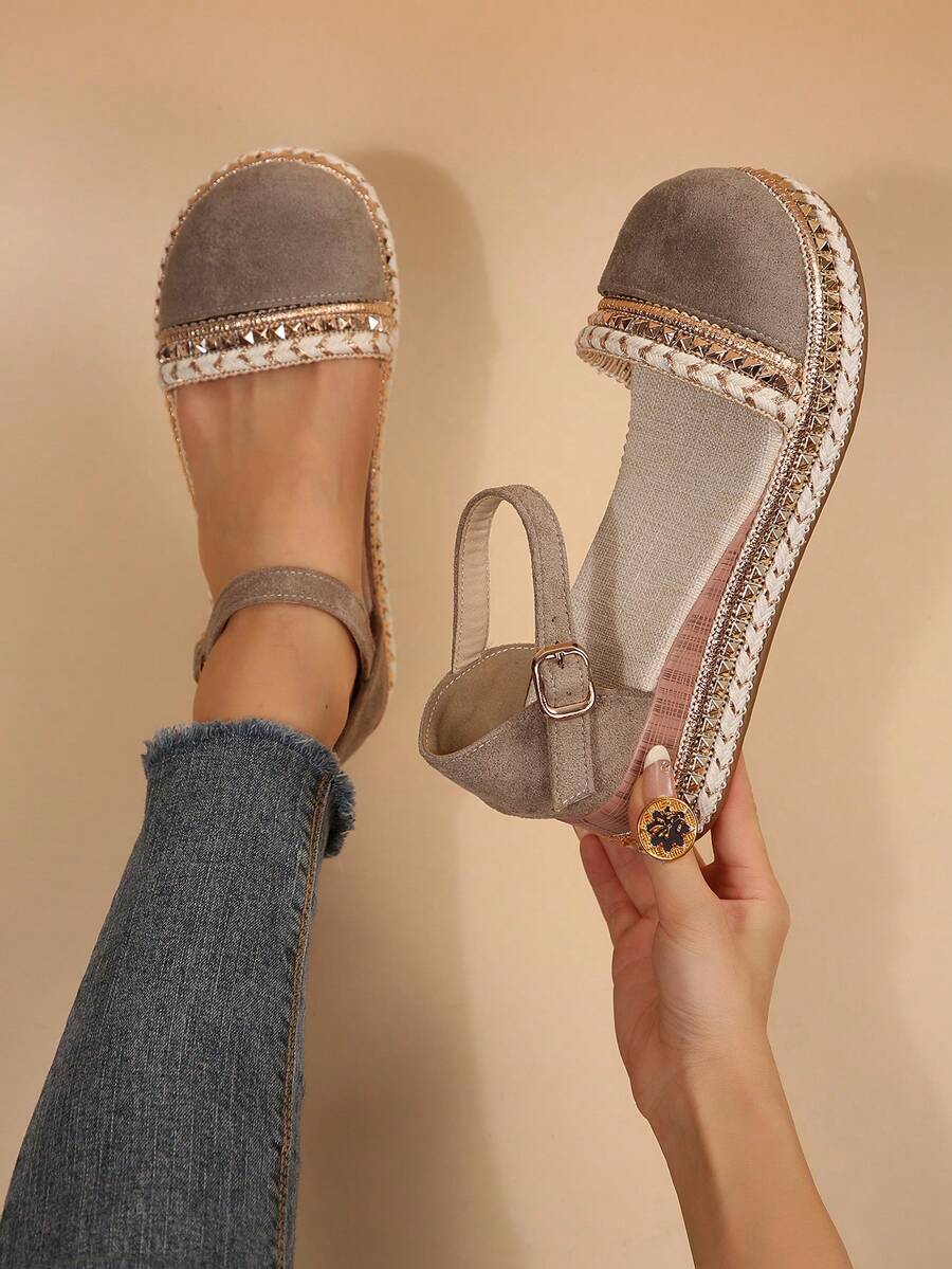 Bohemian Woven Closed-Toe Sandals For Women, Vintage Rivet Hemp Rope Thick Sole Back Strap Casual Beach Shoes - Khaki - View 1