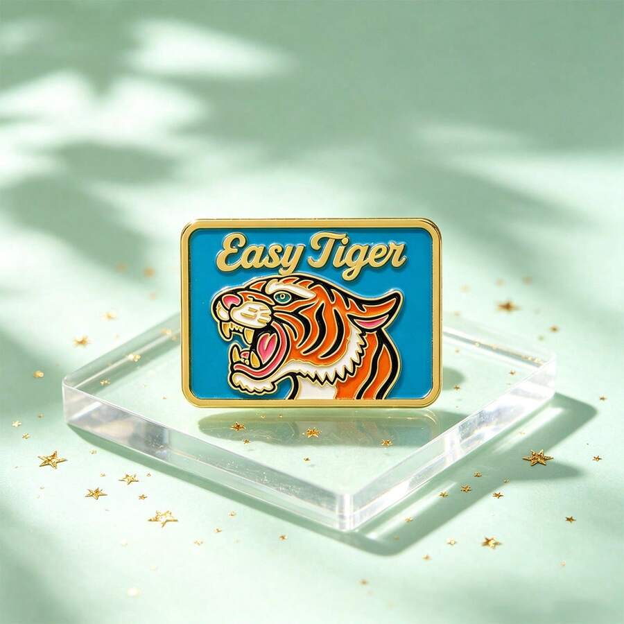復古 Easy Tiger 琺瑯別針，復古咆哮虎領章徽章，金邊裝飾胸針，適合夾克與背包，酷炫動物配件禮物，男女適用